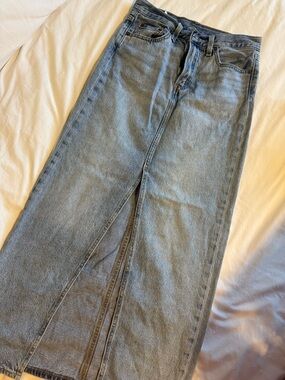 Levi’s Light Wash Denim Maxi Skirt